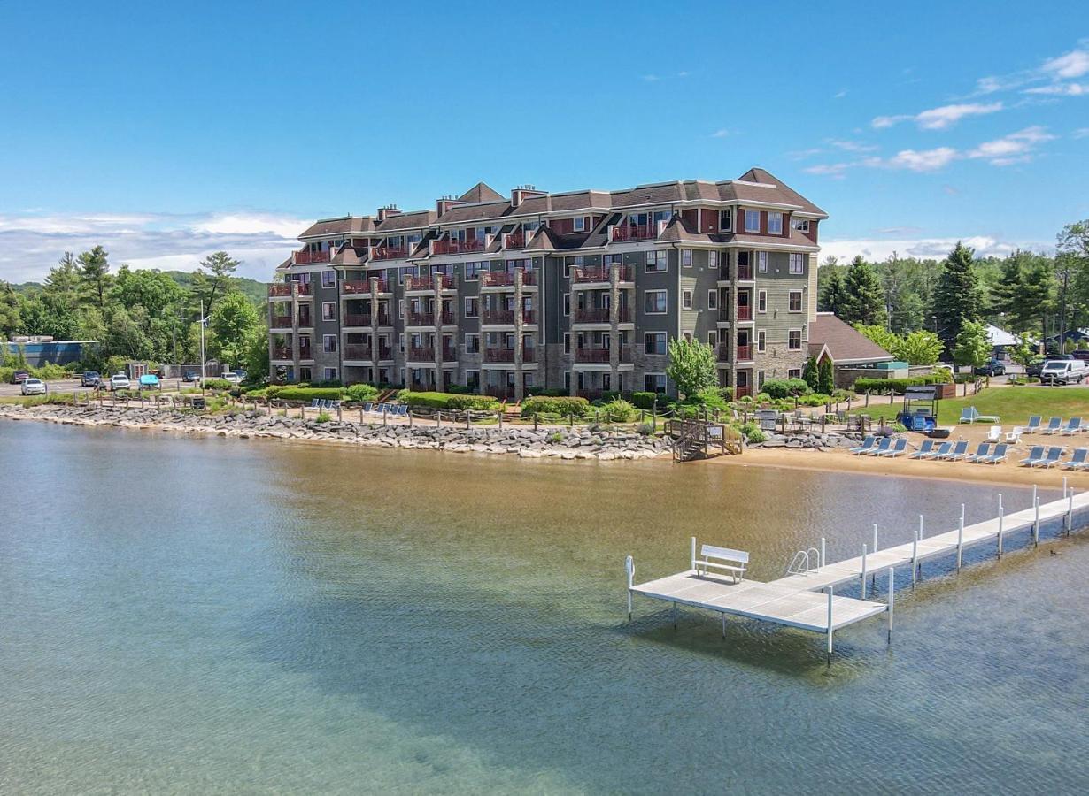 Tamarack Lodge Травърс Сити Екстериор снимка