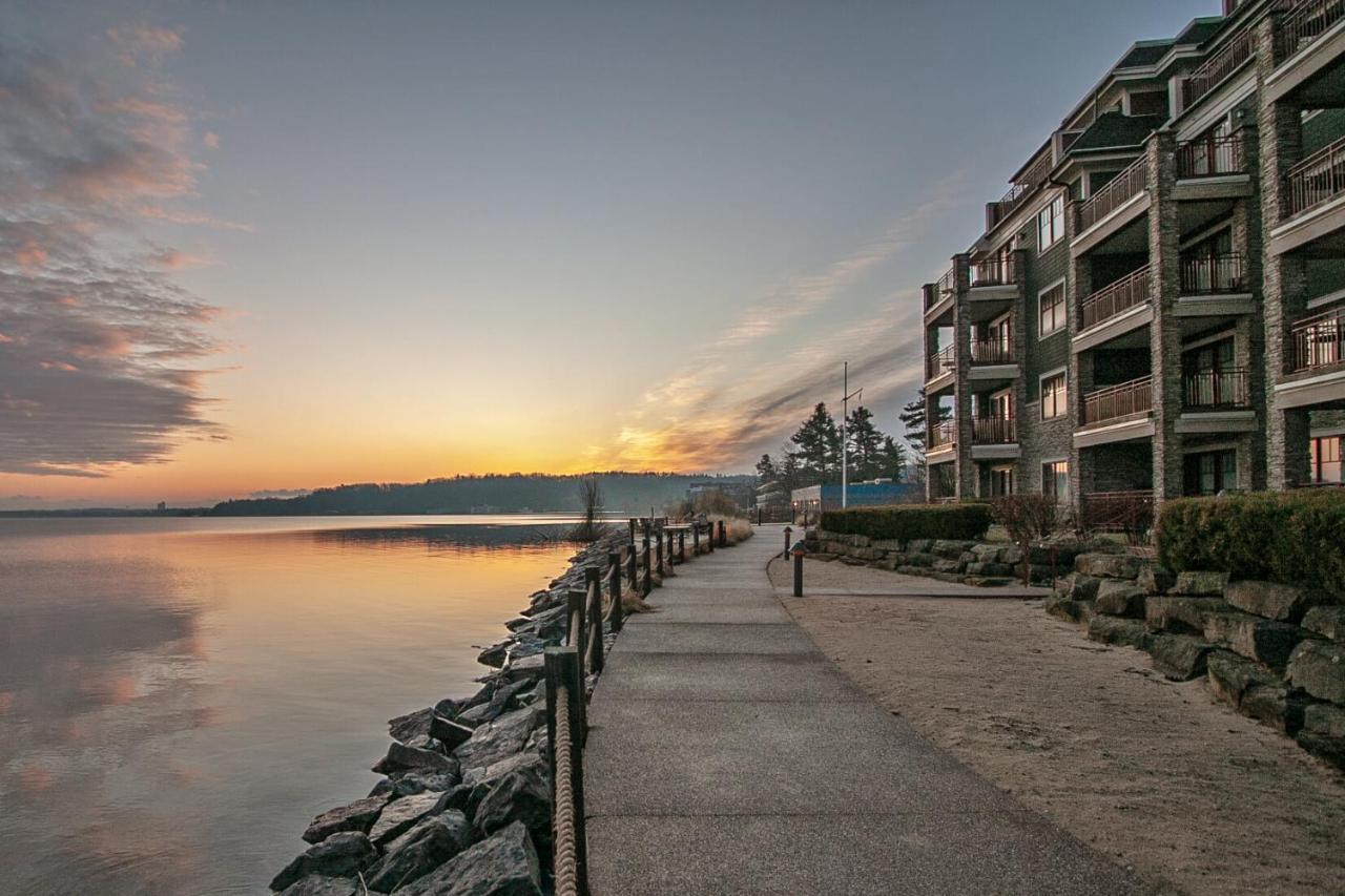 Tamarack Lodge Травърс Сити Екстериор снимка